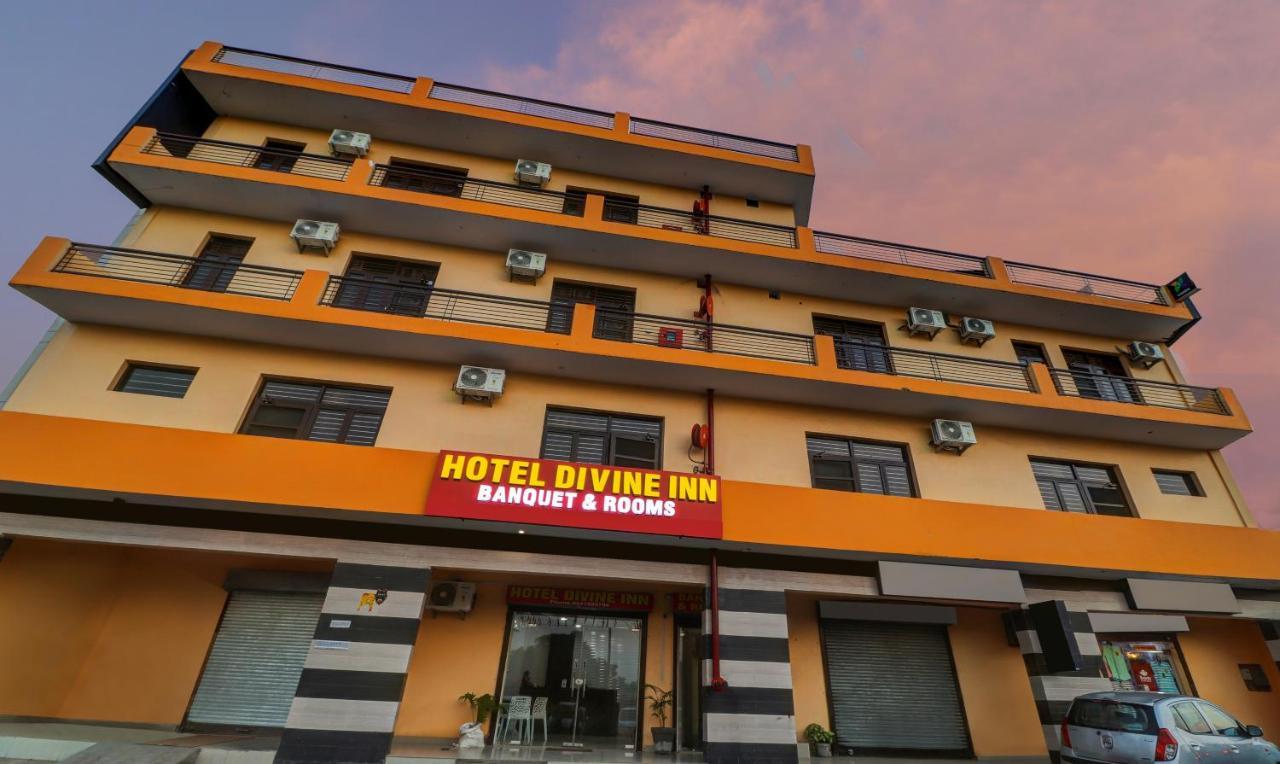 Chandīgarh 特雷布旅行神圣旅馆酒店 外观 照片